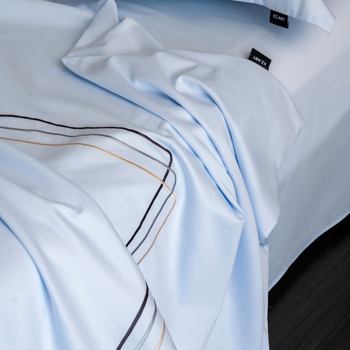 91家纺网 家纺一手货源 找家纺 卡姿家纺 2025秋冬60支长绒棉意式轻奢刺绣四件套-菲克 菲克蓝