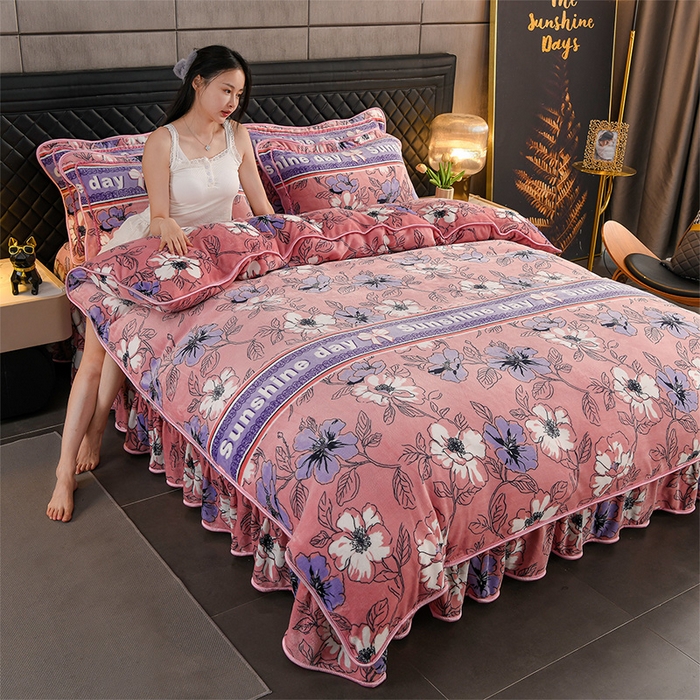 91家纺网 家纺一手货源 找家纺 千嘻汇 2025新款7斤牛奶绒金貂法莱绒床裙款保暖绒四件套 花语