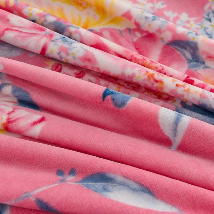 91家纺网 家纺一手货源 找家纺 千嘻汇 2025新款7斤牛奶绒金貂法莱绒床裙款保暖绒四件套 粉黛佳人