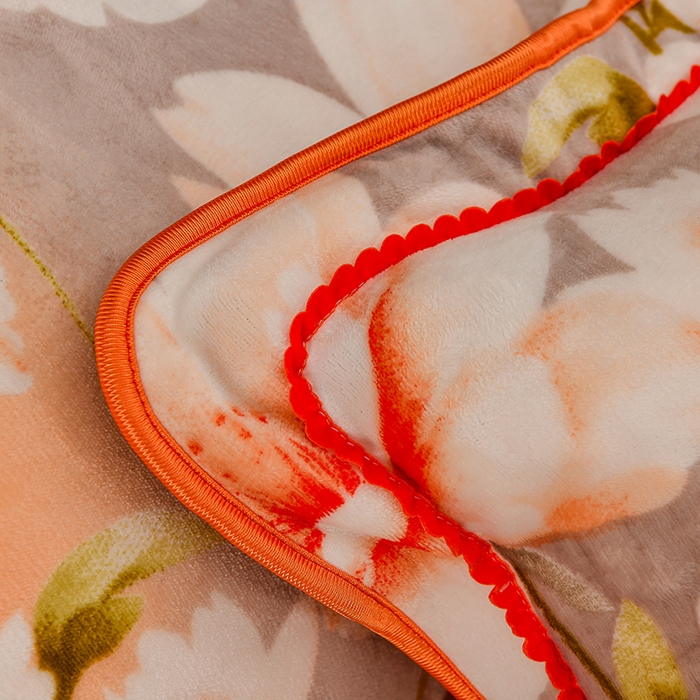 91家纺网 家纺一手货源 找家纺 千嘻汇 2025新款7斤牛奶绒金貂法莱绒床裙款保暖绒四件套 漫步花香