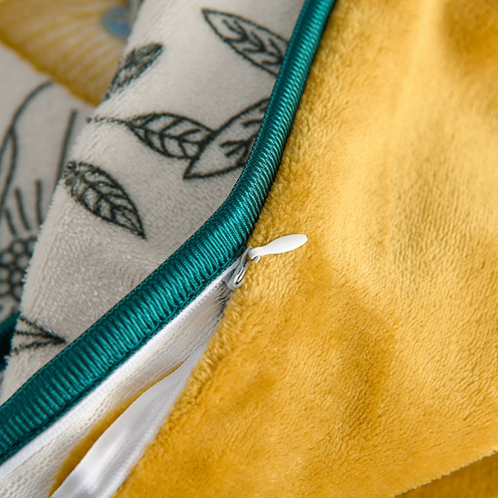 91家纺网 家纺一手货源 找家纺 千嘻汇 2025新款7斤牛奶绒金貂法莱绒床裙款保暖绒四件套 翩翩起舞