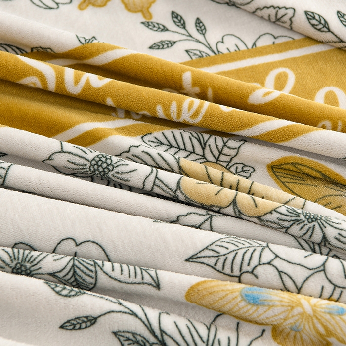 91家纺网 家纺一手货源 找家纺 千嘻汇 2025新款7斤牛奶绒金貂法莱绒床裙款保暖绒四件套 翩翩起舞