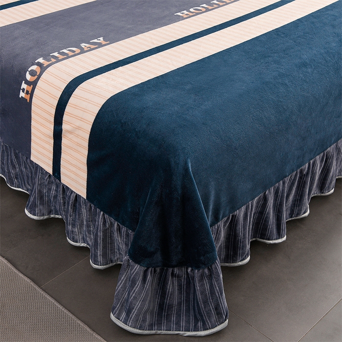 91家纺网 家纺一手货源 找家纺 千嘻汇 2025新款7斤牛奶绒金貂法莱绒床裙款保暖绒四件套 时尚条纹