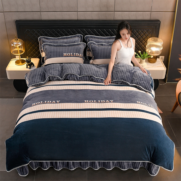 千嘻汇 2025新款7斤牛奶绒金貂法莱绒床裙款保暖绒四件套 时尚条纹