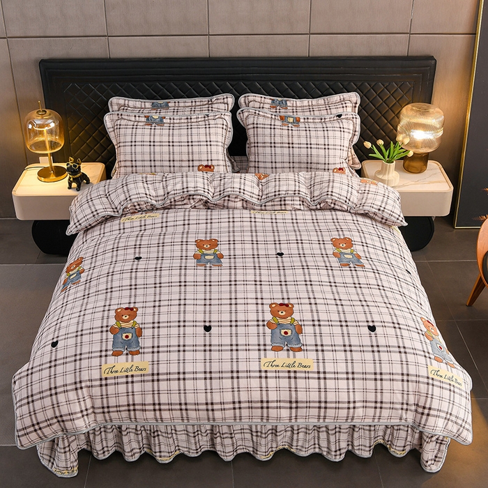 91家纺网 家纺一手货源 找家纺 千嘻汇 2025新款7斤牛奶绒金貂法莱绒床裙款保暖绒四件套 小熊日记