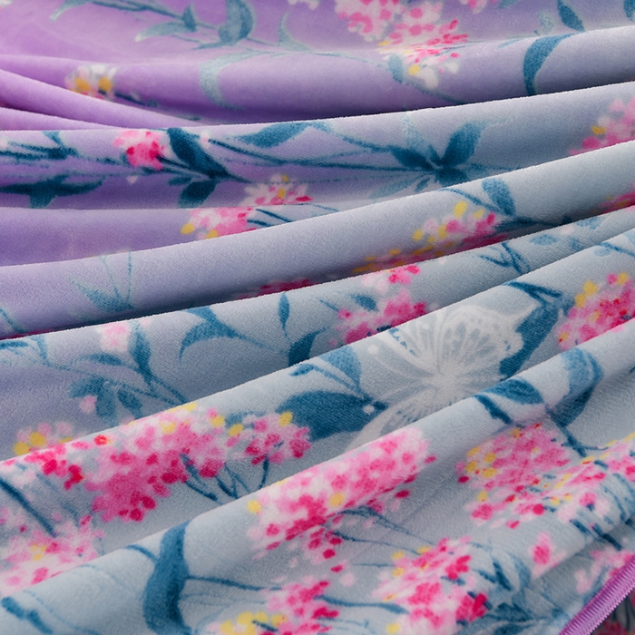 91家纺网 家纺一手货源 找家纺 千嘻汇 2025新款7斤牛奶绒金貂法莱绒床裙款保暖绒四件套 幸运草