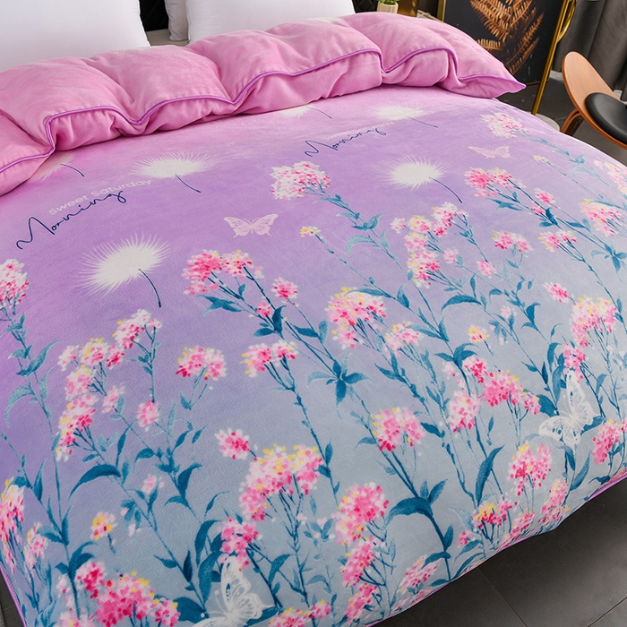 91家纺网 家纺一手货源 找家纺 千嘻汇 2025新款7斤牛奶绒金貂法莱绒床裙款保暖绒四件套 幸运草