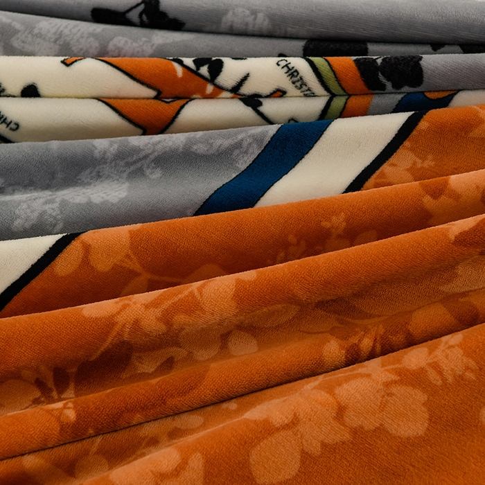 91家纺网 家纺一手货源 找家纺 千嘻汇 2025新款7斤牛奶绒金貂法莱绒床裙款保暖绒四件套 叶韵花染