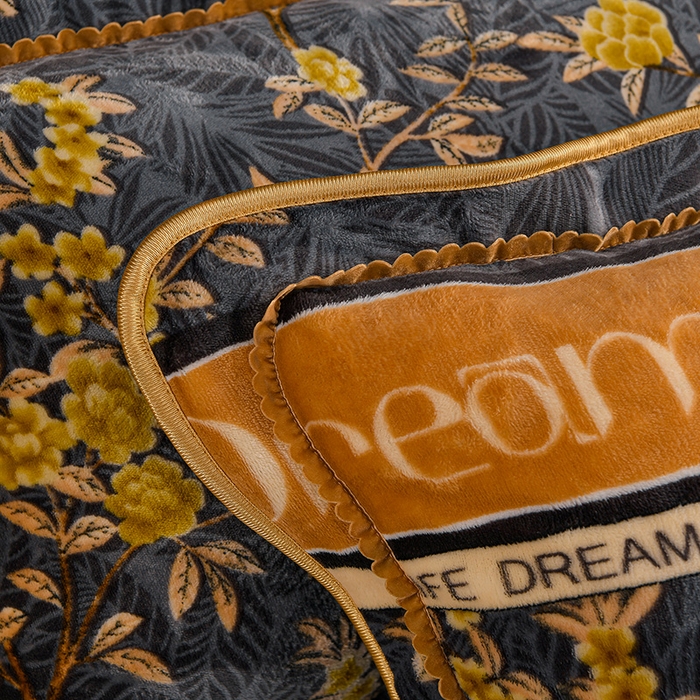 91家纺网 家纺一手货源 找家纺 千嘻汇 2025新款7斤牛奶绒金貂法莱绒床裙款保暖绒四件套 枝蔓