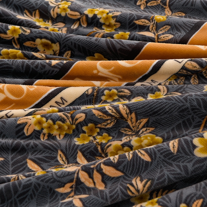 91家纺网 家纺一手货源 找家纺 千嘻汇 2025新款7斤牛奶绒金貂法莱绒床裙款保暖绒四件套 枝蔓