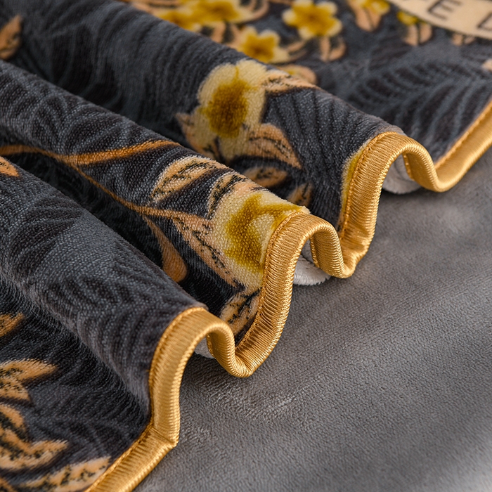 91家纺网 家纺一手货源 找家纺 千嘻汇 2025新款7斤牛奶绒金貂法莱绒床裙款保暖绒四件套 枝蔓