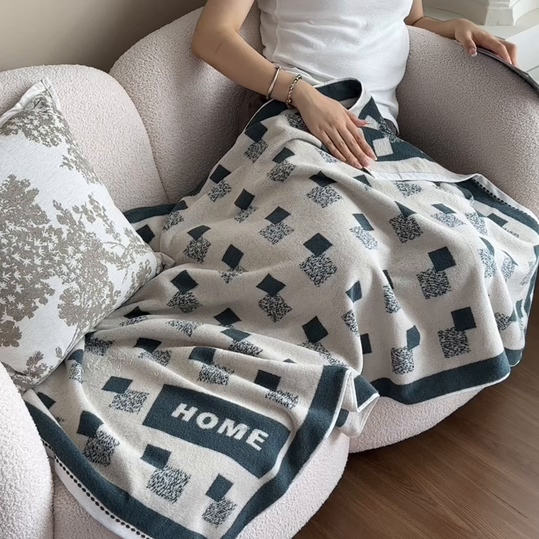 91家纺网 家纺一手货源 找家纺 悦然毛巾被 2025新款全棉毛圈浴巾盖毯 方格蓝70*140