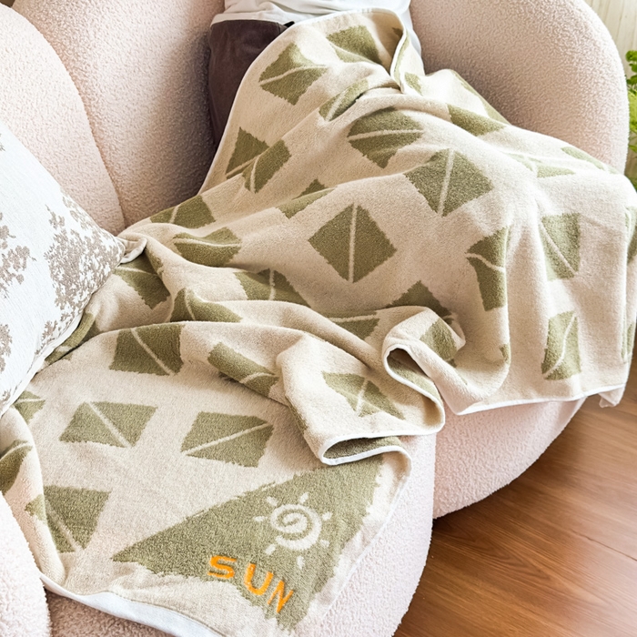 91家纺网 家纺一手货源 找家纺 悦然毛巾被 2025新款全棉毛圈浴巾盖毯 几何绿70*140