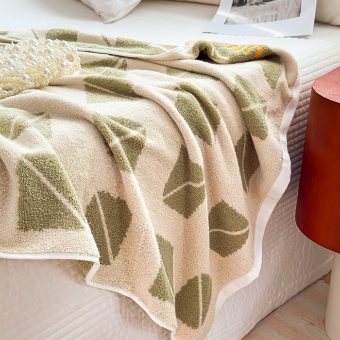 91家纺网 家纺一手货源 找家纺 悦然毛巾被 2025新款全棉毛圈浴巾盖毯 几何绿70*140