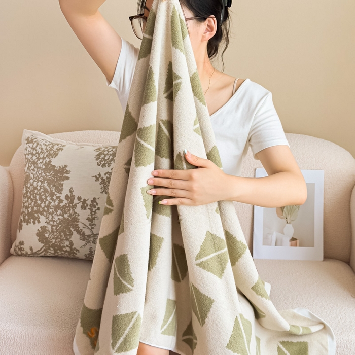 91家纺网 家纺一手货源 找家纺 悦然毛巾被 2025新款全棉毛圈浴巾盖毯 几何绿70*140