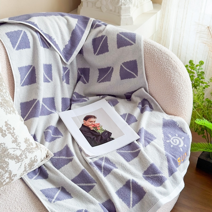 91家纺网 家纺一手货源 找家纺 悦然毛巾被 2025新款全棉毛圈浴巾盖毯 几何紫70*140