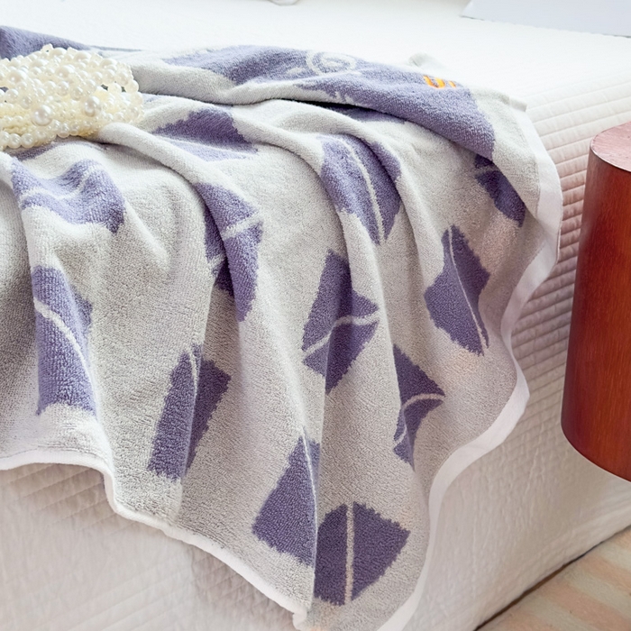 91家纺网 家纺一手货源 找家纺 悦然毛巾被 2025新款全棉毛圈浴巾盖毯 几何紫70*140