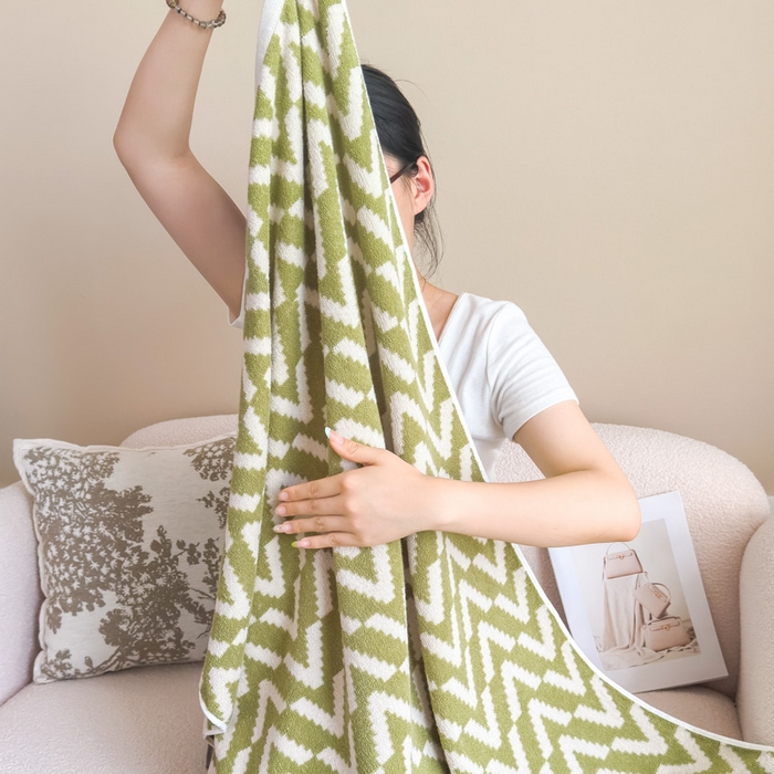 91家纺网 家纺一手货源 找家纺 悦然毛巾被 2025新款全棉毛圈浴巾盖毯 V叶绿70*140