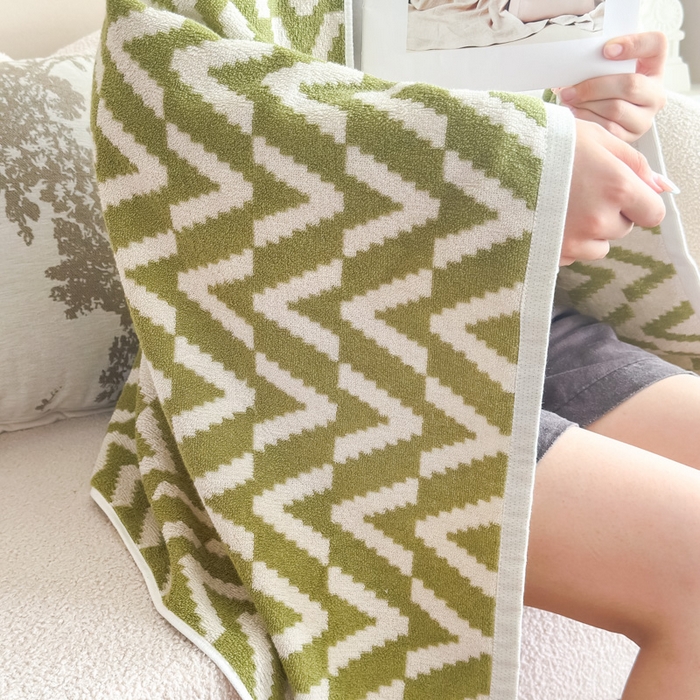 91家纺网 家纺一手货源 找家纺 悦然毛巾被 2025新款全棉毛圈浴巾盖毯 V叶绿70*140