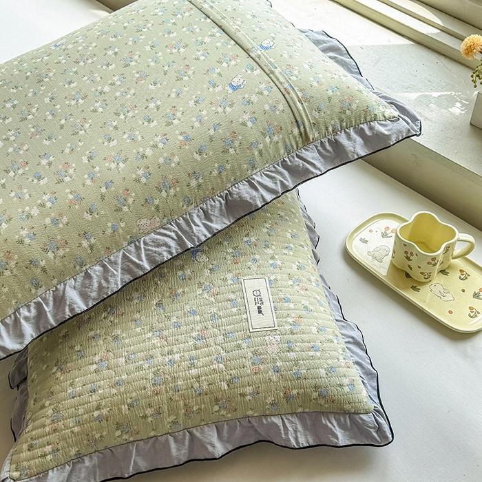 91家纺网 家纺一手货源 找家纺 （总）呦呦南宋 2025新款26度c绗缝款多层结构枕头套超声波夹棉48*74cm一对装单品绣线花边拉链款枕套