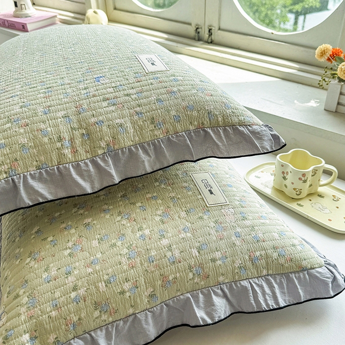 91家纺网 家纺一手货源 找家纺 （总）呦呦南宋 2025新款26度c绗缝款多层结构枕头套超声波夹棉48*74cm一对装单品绣线花边拉链款枕套