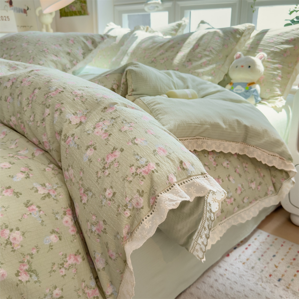 91家纺网 家纺一手货源 找家纺 （总）雯豆家纺2025新品皱皱双层纱四件套镂空花边款三件套