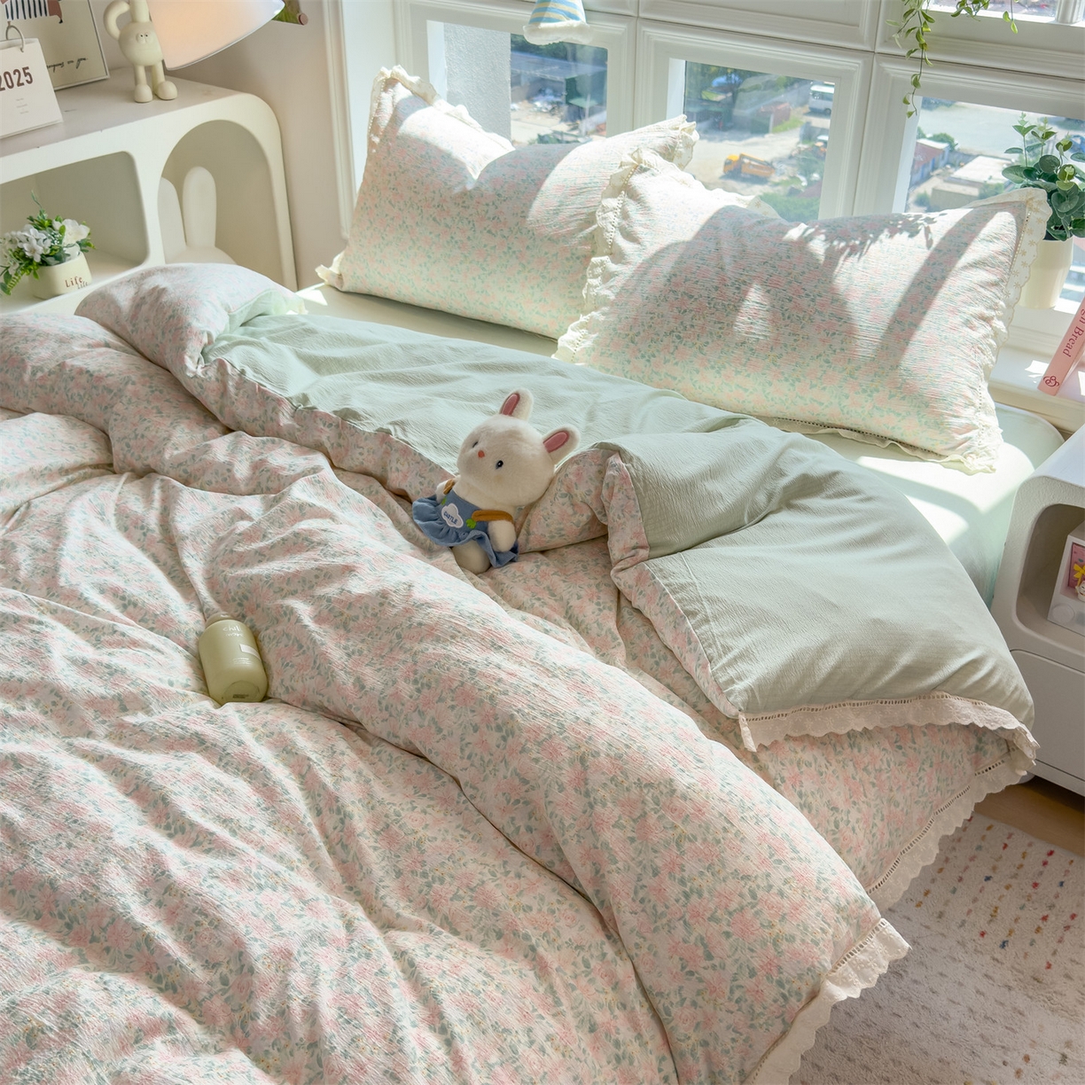 91家纺网 家纺一手货源 找家纺 雯豆家纺2025新品皱皱双层纱四件套镂空花边款三件套 爱尔蓝