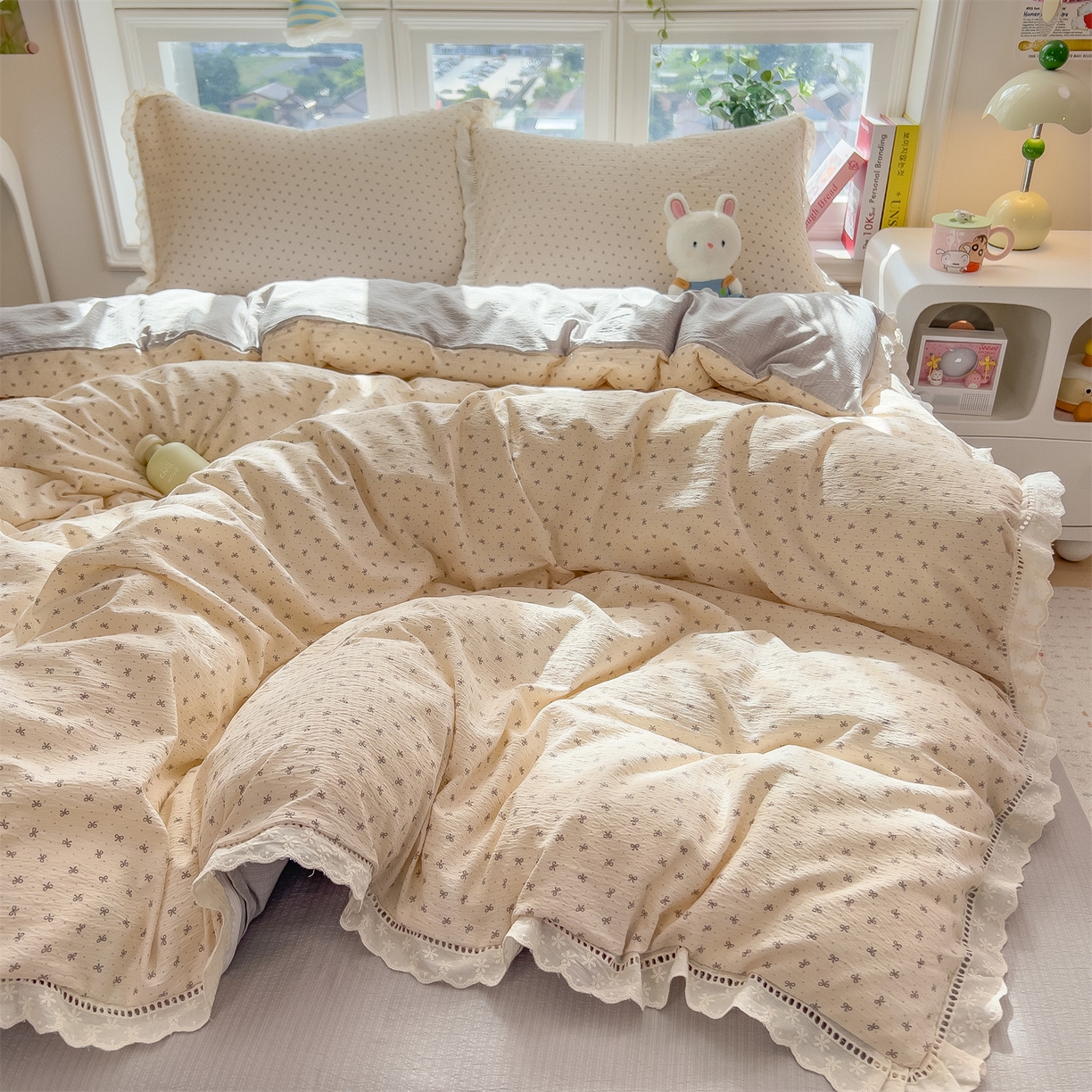 91家纺网 家纺一手货源 找家纺 雯豆家纺2025新品皱皱双层纱四件套镂空花边款三件套 初心