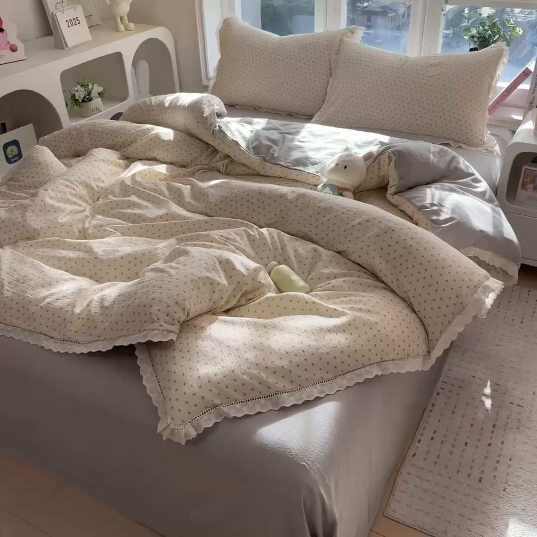 91家纺网 家纺一手货源 找家纺 雯豆家纺2025新品皱皱双层纱四件套镂空花边款三件套 初心
