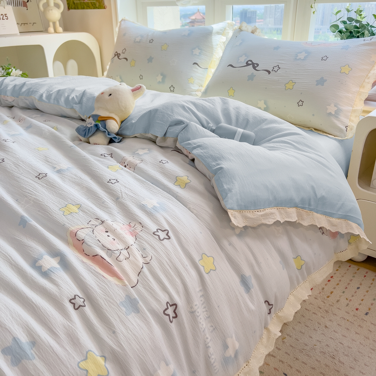 91家纺网 家纺一手货源 找家纺 雯豆家纺2025新品皱皱双层纱四件套镂空花边款三件套 蝴蝶结小猫