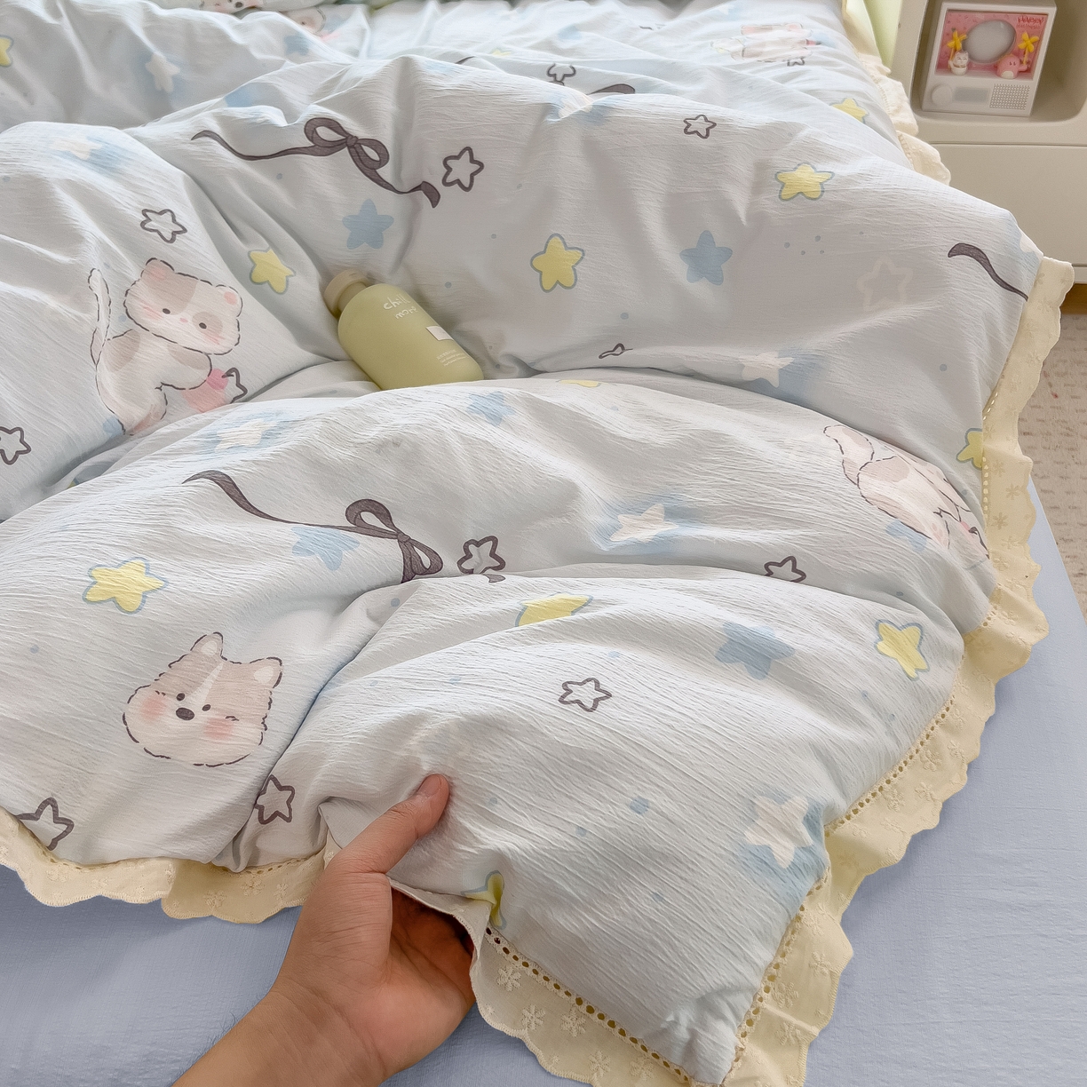 91家纺网 家纺一手货源 找家纺 雯豆家纺2025新品皱皱双层纱四件套镂空花边款三件套 蝴蝶结小猫