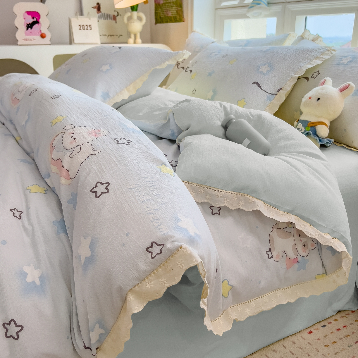 91家纺网 家纺一手货源 找家纺 雯豆家纺2025新品皱皱双层纱四件套镂空花边款三件套 蝴蝶结小猫