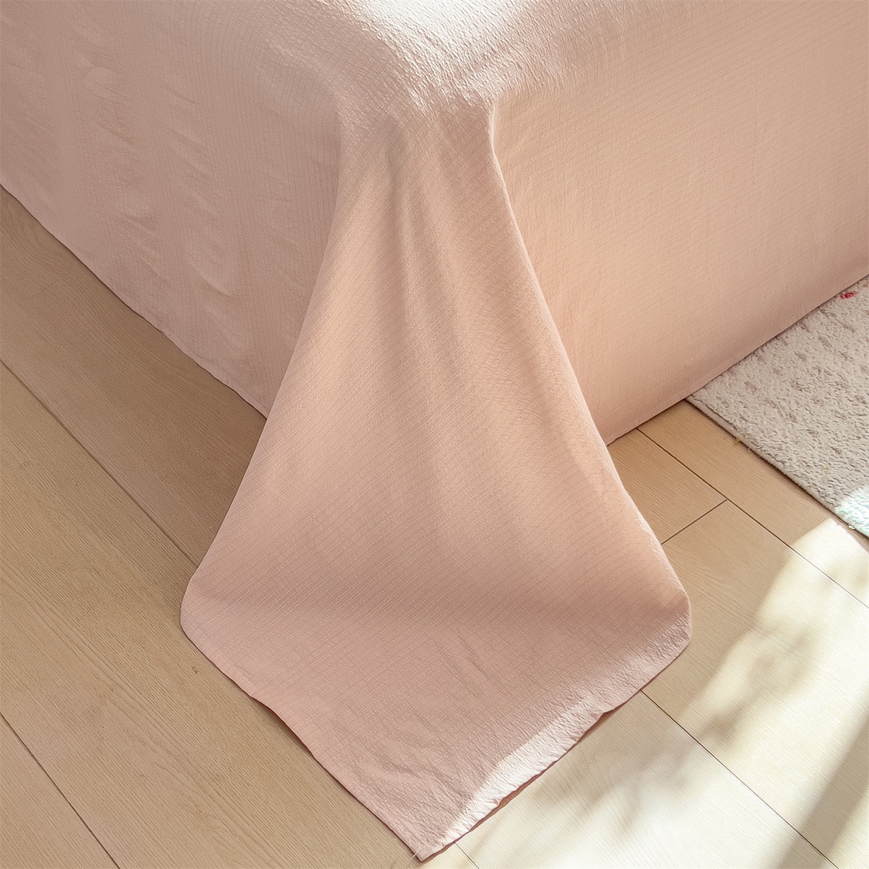 91家纺网 家纺一手货源 找家纺 雯豆家纺2025新品皱皱双层纱四件套镂空花边款三件套 花小愈