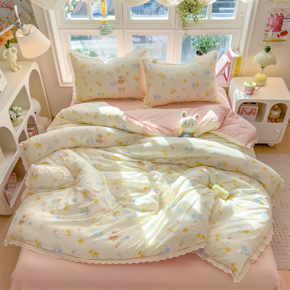 91家纺网 家纺一手货源 找家纺 雯豆家纺2025新品皱皱双层纱四件套镂空花边款三件套 花小愈