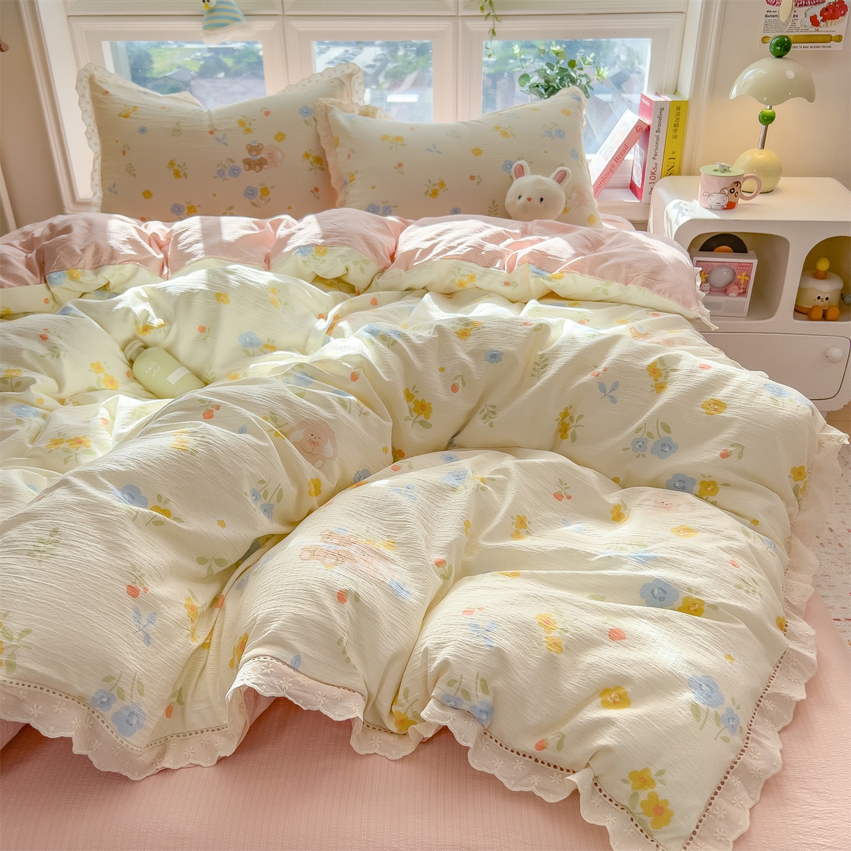 91家纺网 家纺一手货源 找家纺 雯豆家纺2025新品皱皱双层纱四件套镂空花边款三件套 花小愈