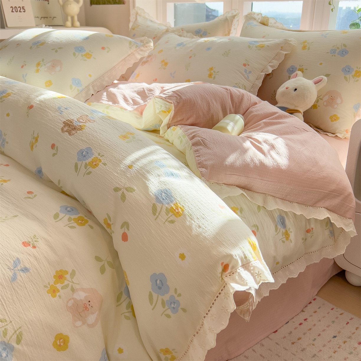 91家纺网 家纺一手货源 找家纺 雯豆家纺2025新品皱皱双层纱四件套镂空花边款三件套 花小愈