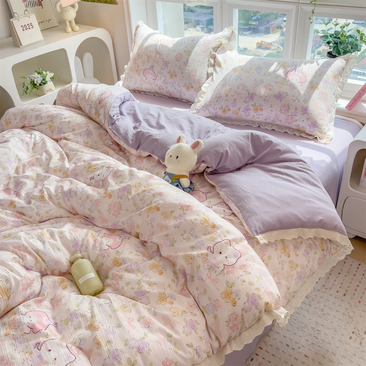 91家纺网 家纺一手货源 找家纺 雯豆家纺2025新品皱皱双层纱四件套镂空花边款三件套 可爱KT