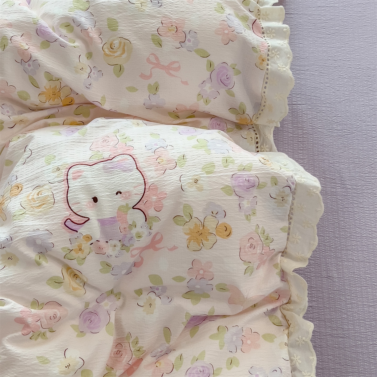 91家纺网 家纺一手货源 找家纺 雯豆家纺2025新品皱皱双层纱四件套镂空花边款三件套 可爱KT