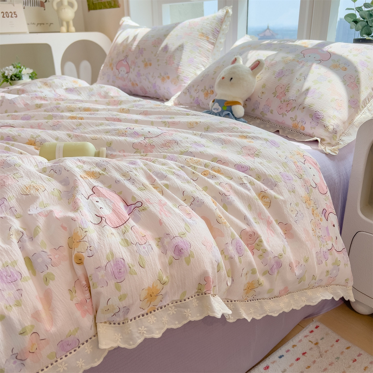 91家纺网 家纺一手货源 找家纺 雯豆家纺2025新品皱皱双层纱四件套镂空花边款三件套 可爱KT