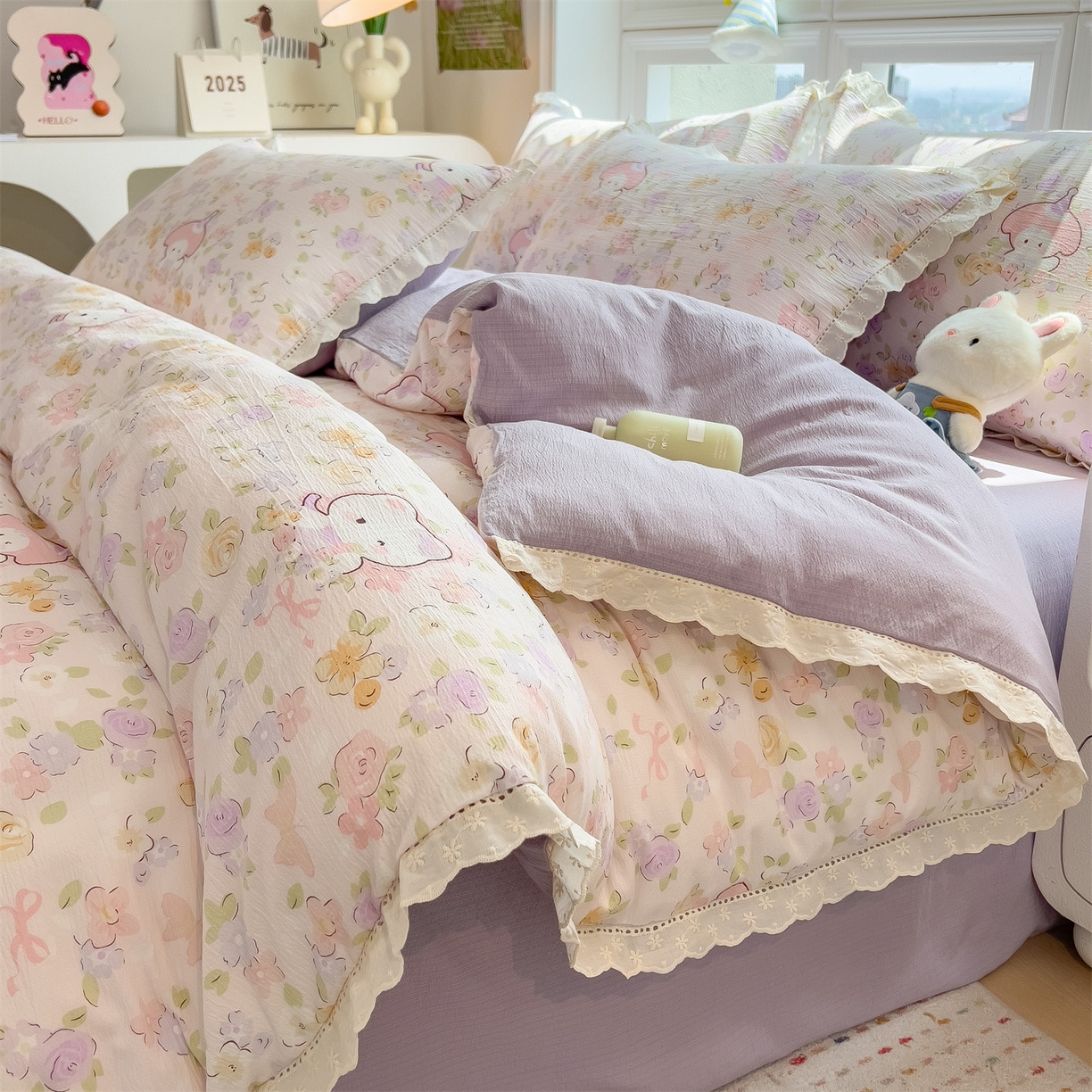 91家纺网 家纺一手货源 找家纺 雯豆家纺2025新品皱皱双层纱四件套镂空花边款三件套 可爱KT