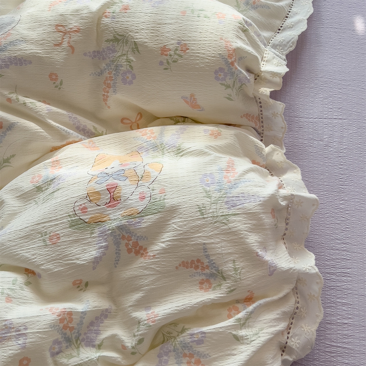 91家纺网 家纺一手货源 找家纺 雯豆家纺2025新品皱皱双层纱四件套镂空花边款三件套 快乐萌宝