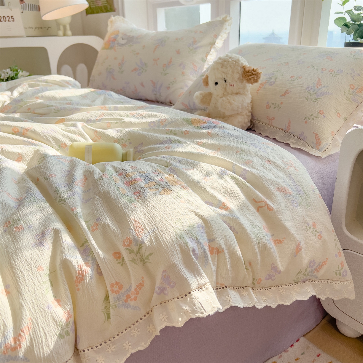 91家纺网 家纺一手货源 找家纺 雯豆家纺2025新品皱皱双层纱四件套镂空花边款三件套 快乐萌宝