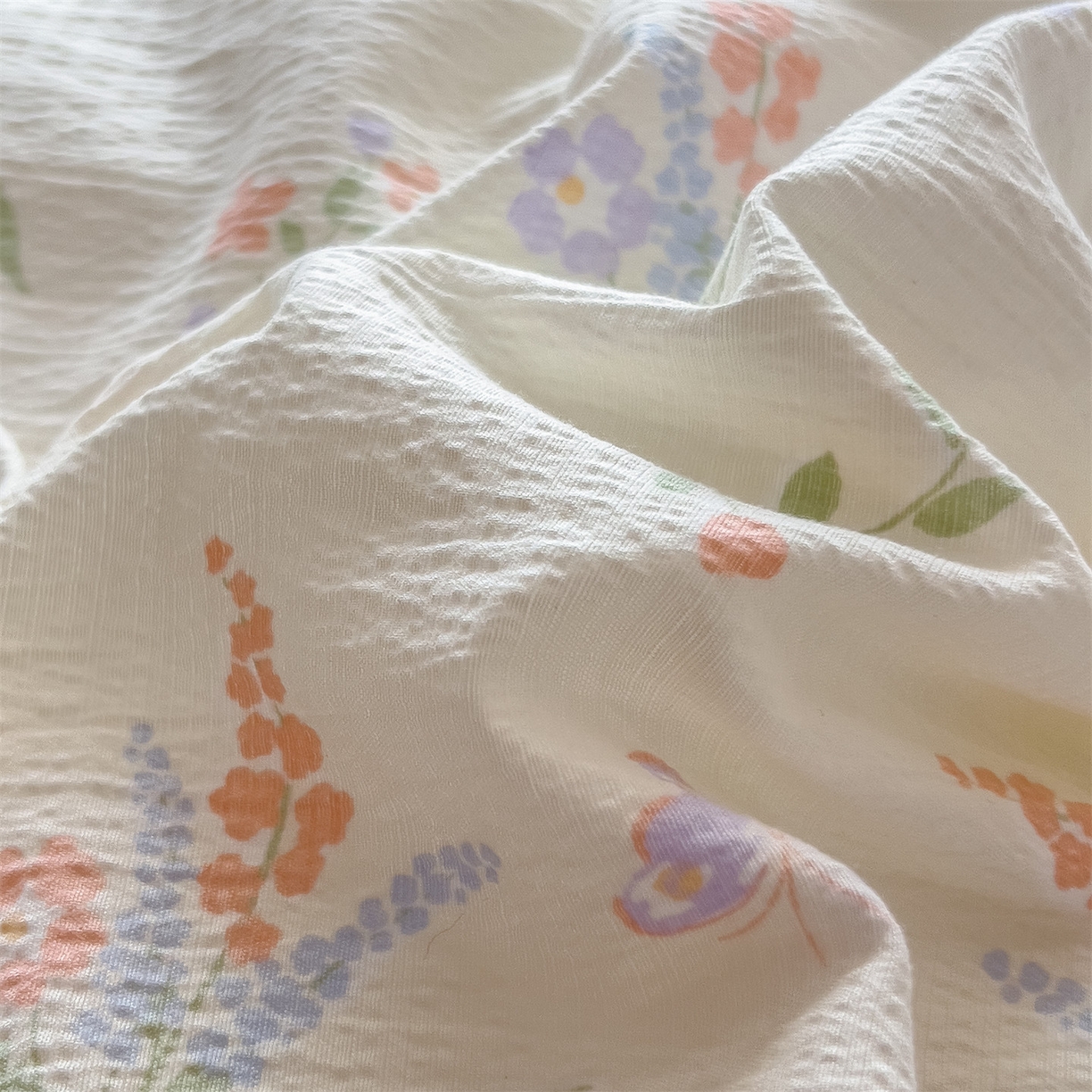 91家纺网 家纺一手货源 找家纺 雯豆家纺2025新品皱皱双层纱四件套镂空花边款三件套 快乐萌宝