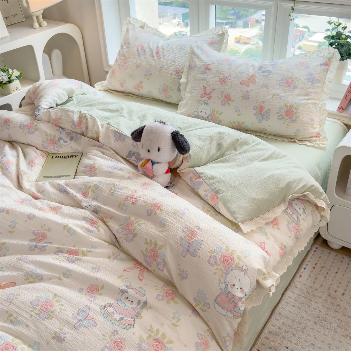 91家纺网 家纺一手货源 找家纺 雯豆家纺2025新品皱皱双层纱四件套镂空花边款三件套 快乐时光