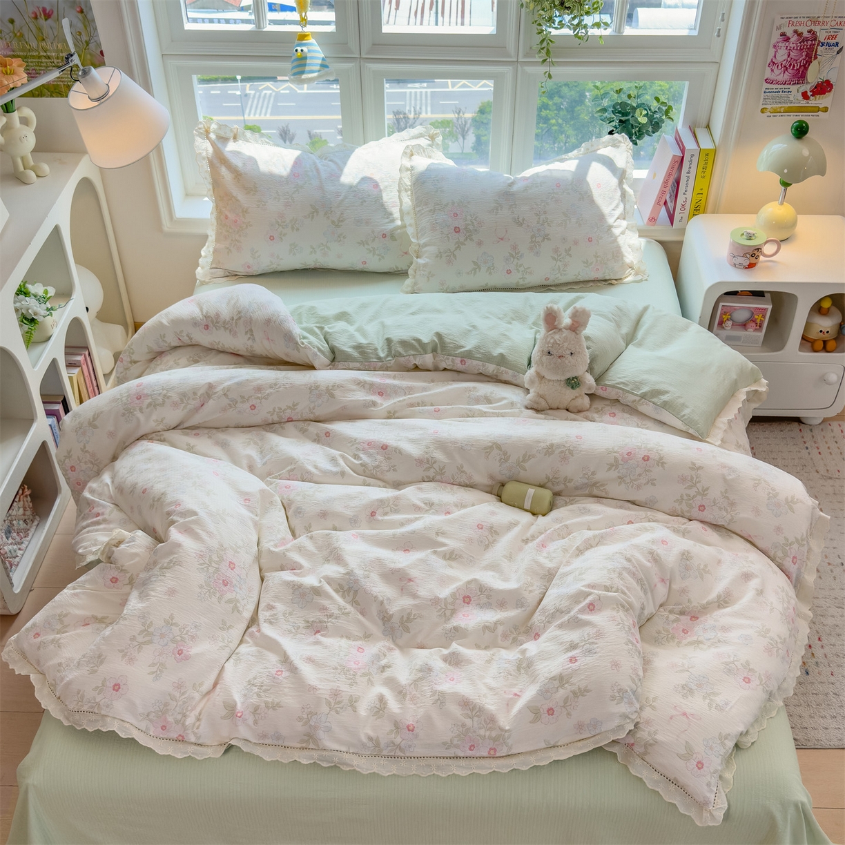 91家纺网 家纺一手货源 找家纺 雯豆家纺2025新品皱皱双层纱四件套镂空花边款三件套 浪漫花语