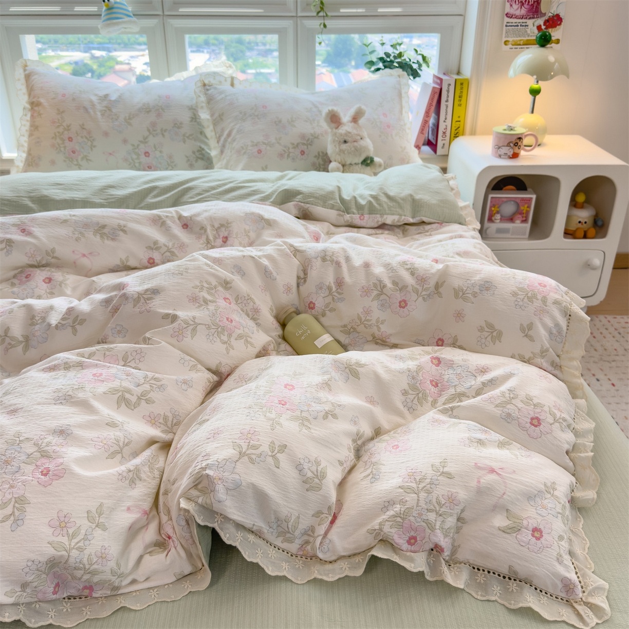 91家纺网 家纺一手货源 找家纺 雯豆家纺2025新品皱皱双层纱四件套镂空花边款三件套 浪漫花语