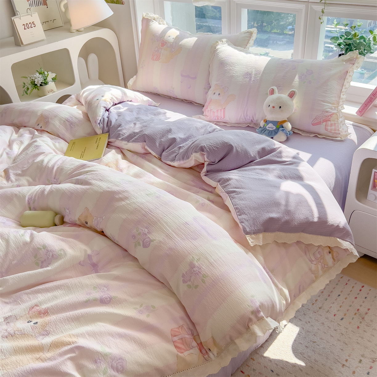 91家纺网 家纺一手货源 找家纺 雯豆家纺2025新品皱皱双层纱四件套镂空花边款三件套 毛球团团