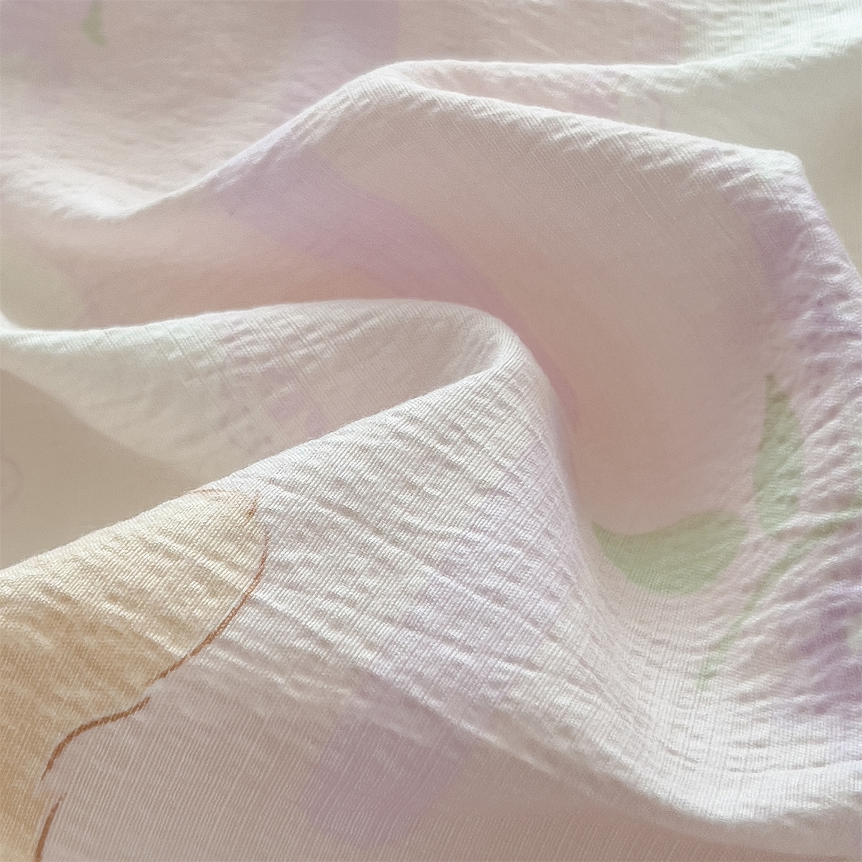 91家纺网 家纺一手货源 找家纺 雯豆家纺2025新品皱皱双层纱四件套镂空花边款三件套 毛球团团