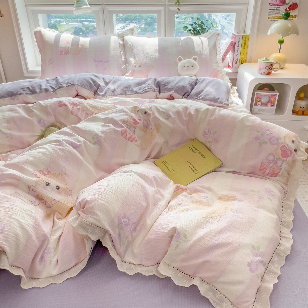 91家纺网 家纺一手货源 找家纺 雯豆家纺2025新品皱皱双层纱四件套镂空花边款三件套 毛球团团