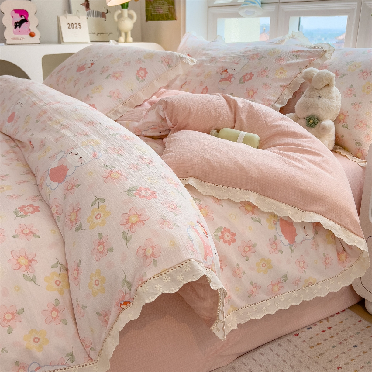 91家纺网 家纺一手货源 找家纺 雯豆家纺2025新品皱皱双层纱四件套镂空花边款三件套 蘑菇仙子